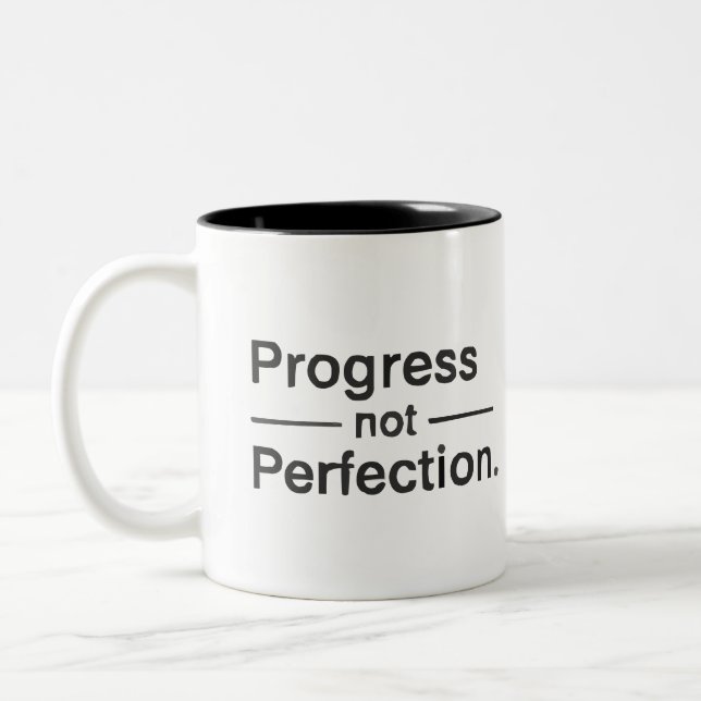 Förderung von "Progress over Perfection" - Tasse (Links)