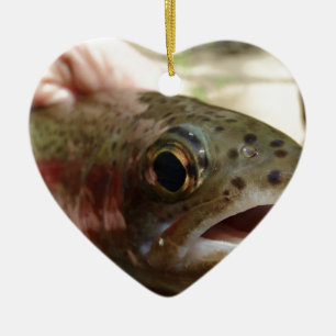 Forellen in Händen Keramikornament