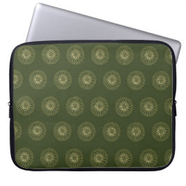 Forest | Golden Zinnia Flower Medallions Laptopschutzhülle