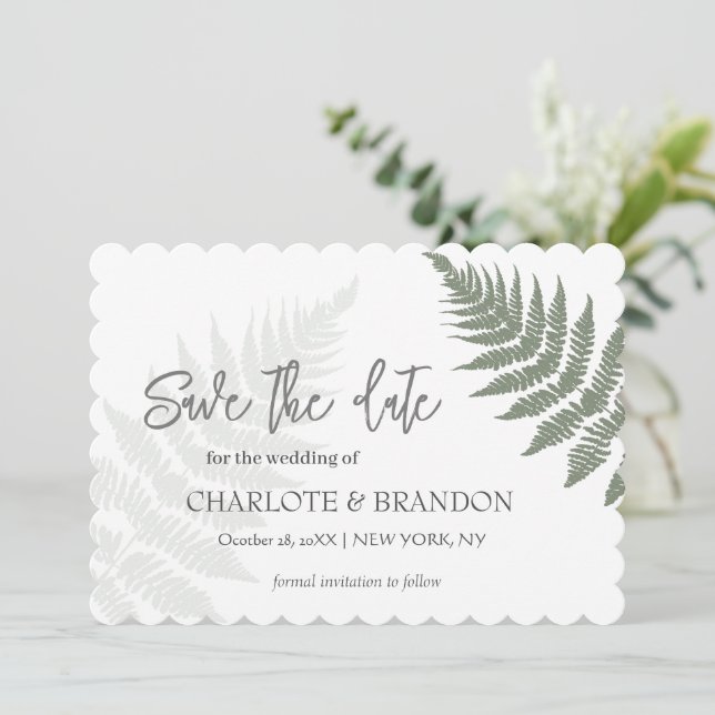 Forest Green Ferns Outdoor Wedding Save The Date (Stehend Vorderseite)