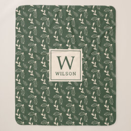 Forest Green und Beige Monogram Name Christmas Sherpadecke