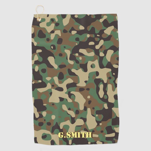 Forest Green und Brown Camouflage. Camouflage Golfhandtuch (Vorderseite)