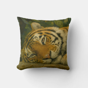 Forest Reverie - Tiger im Dschungellicht Kissen