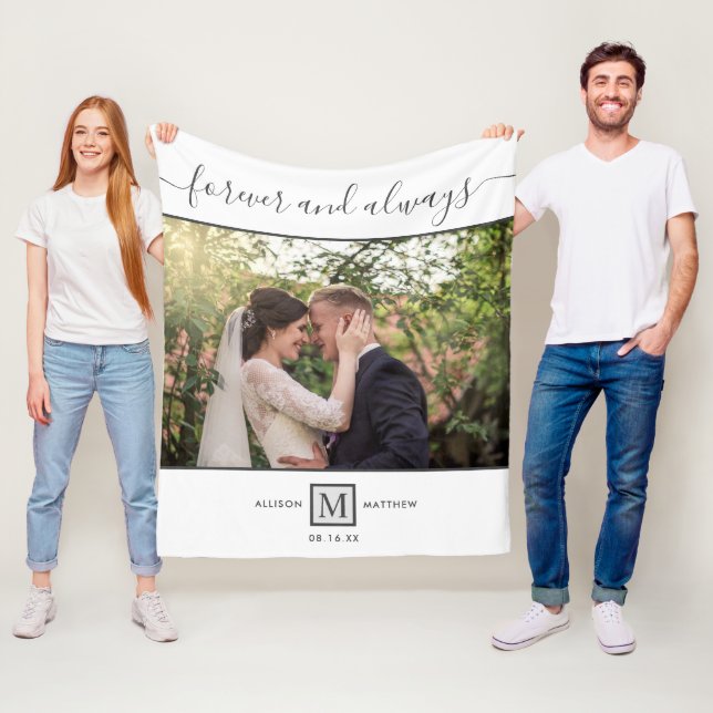 Forever Wedding Foto Monogram Newlyw Blanket Fleecedecke (Beispiel)