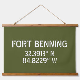 Fort Benning Latitude Longitude Wandteppich Mit Holzrahmen