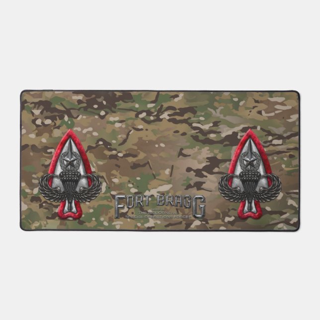 Fort Bragg Camouflage Desk Mat Schreibtischunterlage (Vorderseite)