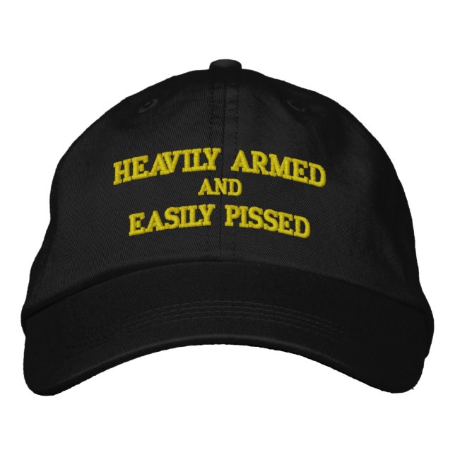 FORTEMENT ARMÉ et FACILEMENT PISÉ Casquette de bas (Devant)