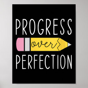 Fortschritt der Frauen statt Perfektion Motivation Poster