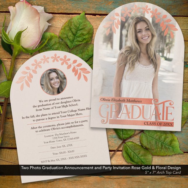 Foto Abschluss Einladung Rose Gold Blumenstrauß (Two Photo Graduation Announcement and Invitation with Faux Embossed Rose Gold and Floral Details)