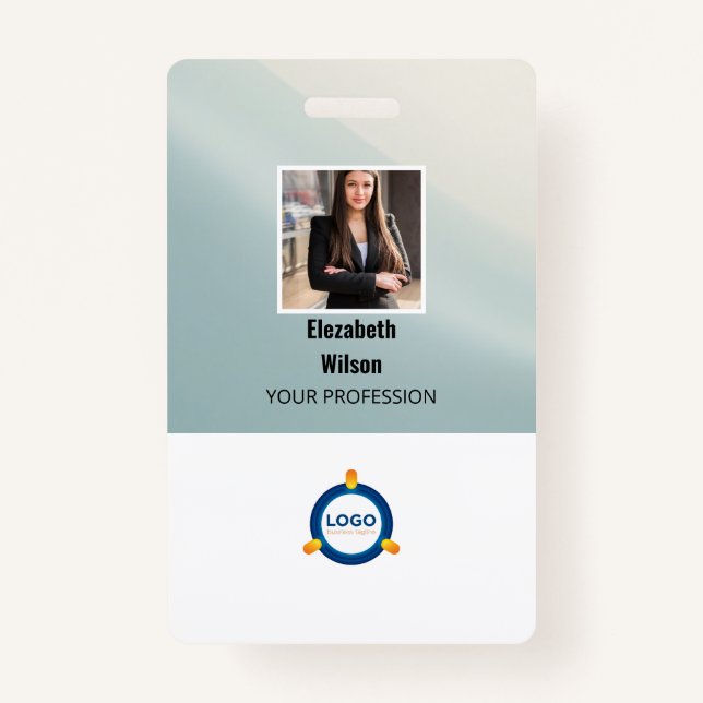 Foto, Bar, Logo, Name des Mitarbeiters Ausweis (Vorderseite)