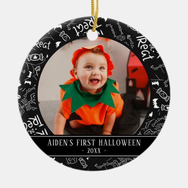Foto Black and White Baby's erstes Halloween Keramik Ornament (Vorne)