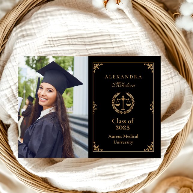 Foto Black Gold Elegante Law School Abschluss Ankündigung (Von Creator hochgeladen)
