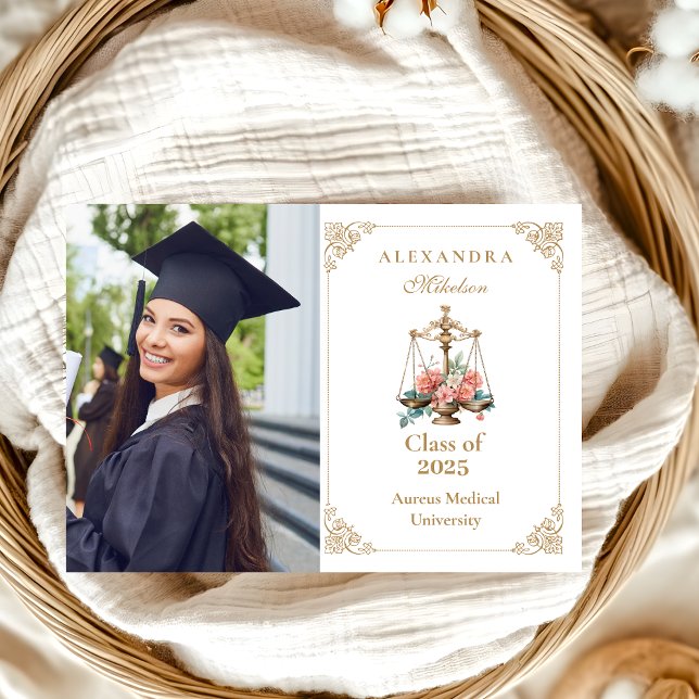 Foto Blush Pink Floral Law School Abschluss Ankündigung (Von Creator hochgeladen)