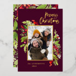 Foto burgundy elegantes Blatt fröhliche Weihnachte Folien Feiertagskarte<br><div class="desc">Foto Aquarellblumen und Blattwerk bordeauxrote Weihnachtsfolie Urlaubskarte. Schönes Aquarell mit bemaltem Blattwerk und modernem Skripttext. Teil einer Sammlung.</div>