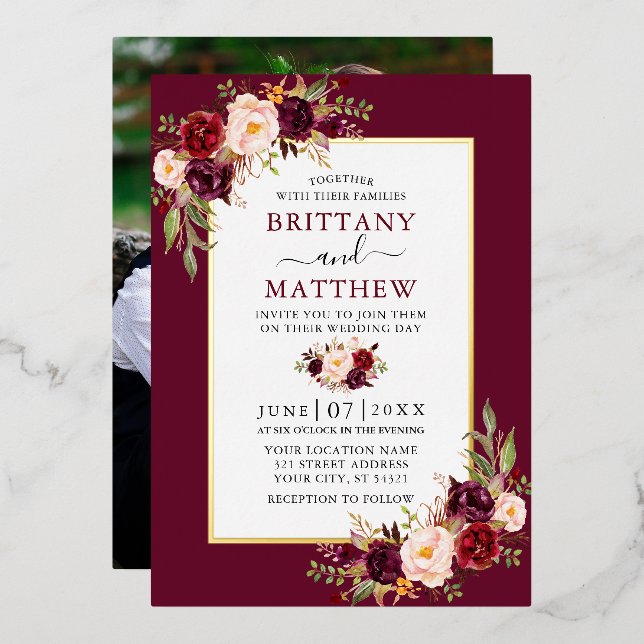 Foto Burgundy Wedding Gold Folieneinladung (Vorderseite/Rückseite)