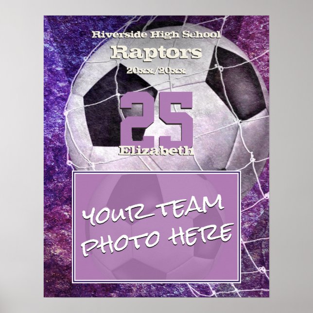 Foto der Mädchensportmannschaft Ende der Fußballsa Poster (Vorne)