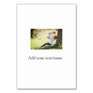 Foto der Mutter-Tochter-Familie fügt Bildtext-Name Tischnummer