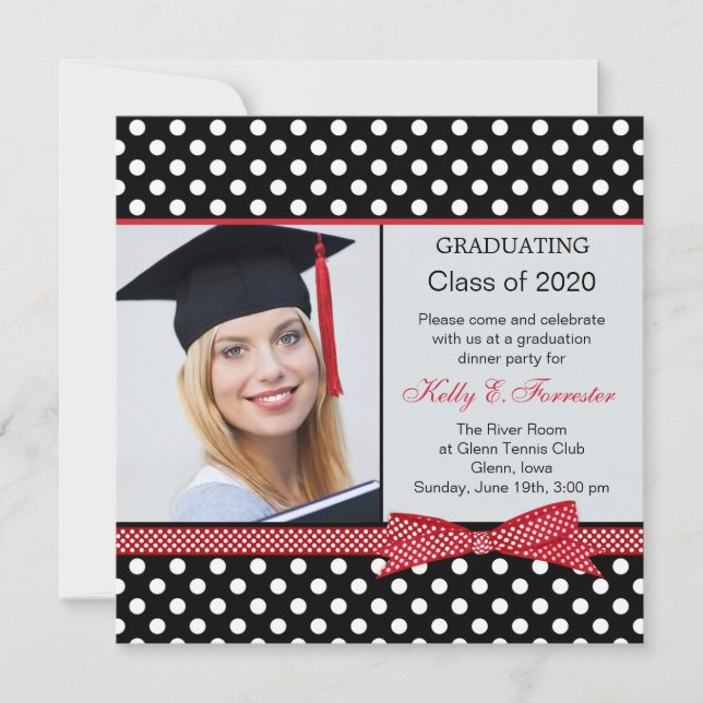 Foto der schwarzen, weißen, roten Polka-Dot-Gradui Einladung (Vorderseite)