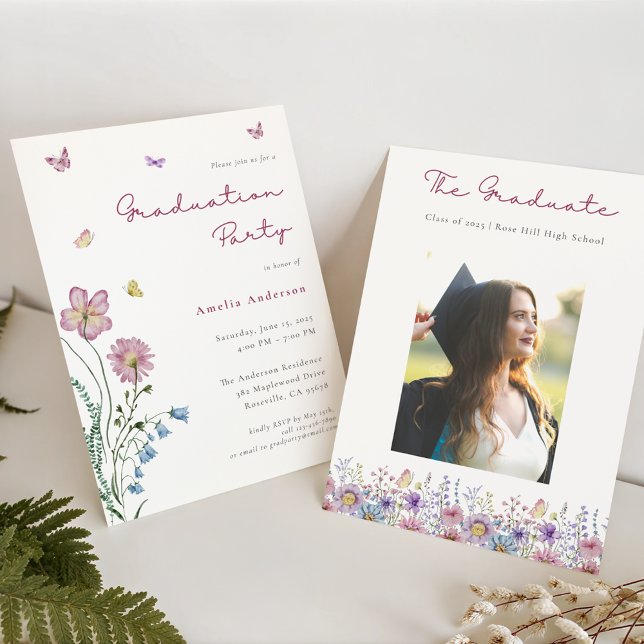 Foto der Whimsical Floral Butterfly Graduation Par Einladung (Von Creator hochgeladen)