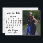 Foto des Kalenders Save the Date<br><div class="desc">Diese einfache Hochzeit speichern Sie das Datum Vorlage verfügt über ein sauberes,  modernes Design. Passen Sie es mit Ihren Informationen an und machen Sie es einzigartig! Ich biete dieses Design als Postkarte an. Klicken Sie zum Verschieben des Herzens auf Personalisieren > Nach unten scrollen > auf "Weiter anpassen".</div>