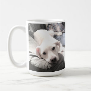 Foto des Niedlichen Hundes, der mit dem besten Fre Kaffeetasse