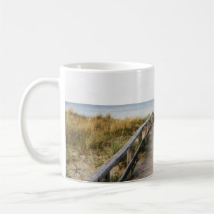 FOTO EINER GRAUEN HOLZBRÜCKE KAFFEETASSE