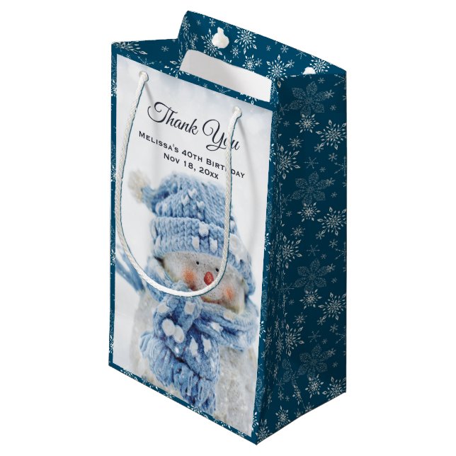 Foto eines Niedlichen Schneemanns im Winter Danke Kleine Geschenktüte (Vorderseite Schrägansicht)
