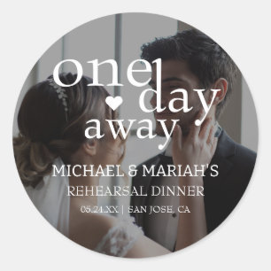 Foto Einfaches One Day Away Probedinner  Runder Aufkleber