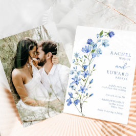 Foto Elegant Dusty Blue Floral Wedding Einladung