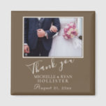 Foto Elegant Vielen Dank für Ihre Hochzeit Magnet<br><div class="desc">Ein Lieblingsmagnet mit personalisierbarem Hochzeitsfest,  Namen und Hochzeitsdatum. Ein eleganter und stilvoller Dankeschön Magnet - großartig als Geschenk für Ihre Gäste.</div>