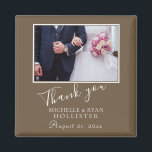 Foto Elegant Vielen Dank für Ihre Hochzeit Magnet<br><div class="desc">Ein Lieblingsmagnet mit personalisierbarem Hochzeitsfest,  Namen und Hochzeitsdatum. Ein eleganter und stilvoller Dankeschön Magnet - großartig als Geschenk für Ihre Gäste.</div>