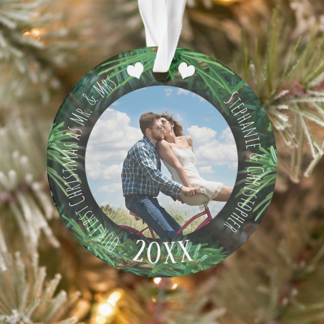 Foto Erste Weihnachten als Mr. & Mrs. Newlywed Pin Ornament (Baum)