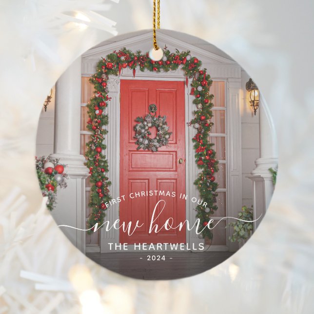 Foto First Christmas New Zuhause White Script Keramik Ornament (Von Creator hochgeladen)
