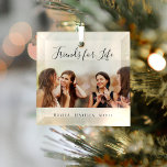Foto-Freunde für das Leben benennen einen einzigar Ornament Aus Glas<br><div class="desc">Ein Geschenk für Ihre besten Freunde zu Geburtstagen,  Weihnachten oder einem besonderen Ereignis. Schwarzer Text: Friends for Life,  geschrieben mit einem trendigen handgeschriebenen Stil Skript. Personalisieren und verwenden Sie Ihr eigenes Foto und Ihre eigenen Namen. Transparenter Hintergrund</div>
