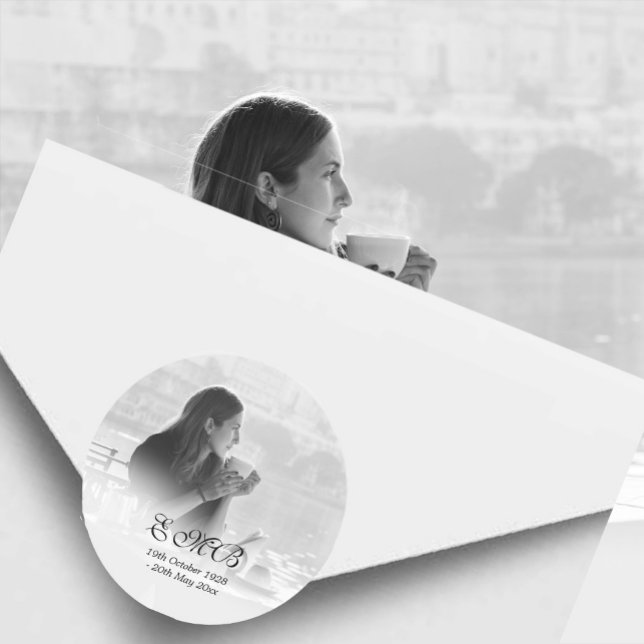 Foto für das Bestattungsgedanken Einfache Monogram Runder Aufkleber (Von Creator hochgeladen)