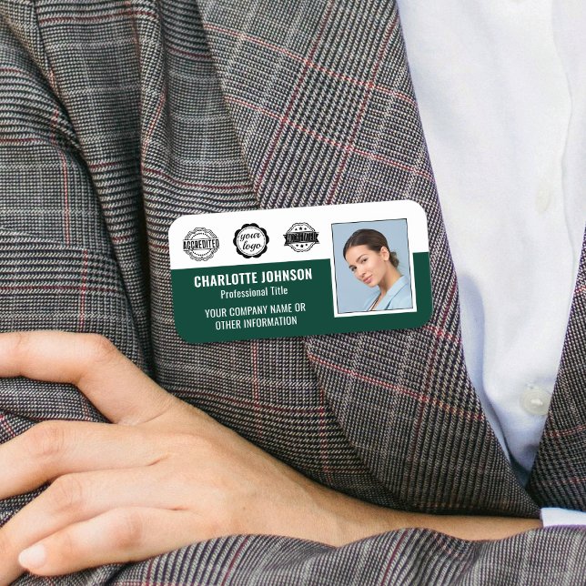 Foto für die Akkreditierung von Mitarbeitern Grün Namensschild (Von Creator hochgeladen)