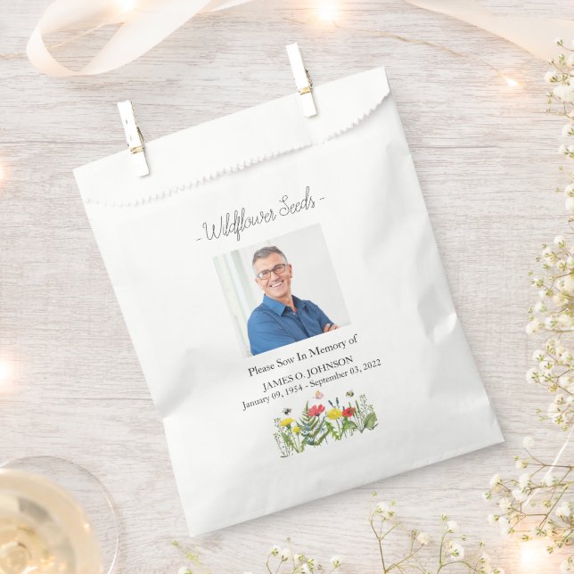 Foto Gedenkstätte Wildblume Saatbeerdigung Geschenktütchen (Ausgeschnitten)
