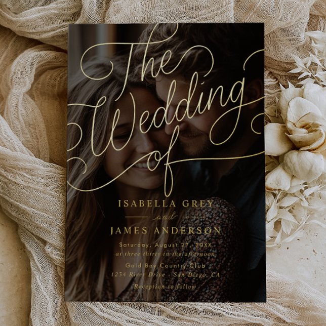 Foto Gold Calligraphy Script Wedding Folieneinladung (Von Creator hochgeladen)