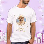 Foto Gold Stars Personalisierter Hund Geburtstag T-Shirt<br><div class="desc">Welpe Pawty! Fügen Sie Ihrem Welpen oder Hunden-Geburtstag die Touch mit diesem eleganten, vergoldeten Foto für Haustiere und Glitzer Sterne Party Shirts. Fügen Sie Ihr Lieblings-Foto und personalisieren Sie mit Namen, Alter Geburtstag! Sehen Sie sich die Geburtstagskollektion des Welpenhundes an, um Geburtstagseinladungen, Party-Dekoration, Favoriten und Geschenke zu kombinieren. COPYRIGHT ©...</div>