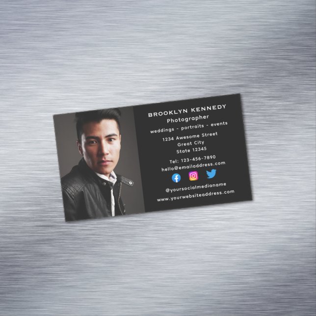 Foto-Headshot von Social Media Freelance Fotograf Magnetische Visitenkarte (Beispiel)