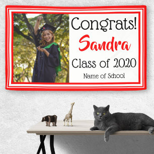 Foto in den Farben der Roten und Weißen Schule Banner