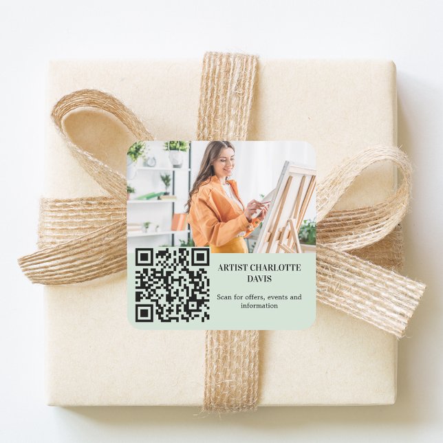 Foto Künstler Designer salbeigrüner QR-Code Quadratischer Aufkleber (Von Creator hochgeladen)