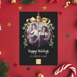 Foto-Logo für die WeihnachtsseitenGoldbaummannscha Feiertagspostkarte<br><div class="desc">Elegante Weihnachtskarten für Unternehmen feiern die Saison mit unseren raffinierten Weihnachtskarten aus schwarzem Hintergrund, die speziell für Unternehmen entwickelt wurden. Personalisieren Sie sich mit dem Foto und Logo Ihres Unternehmens gerahmt in einem goldenen Weihnachtsbaum für ein festliches, berufliches Aussehen. Fügen Sie Ihren Firmennamen und einen persönlichen Gruß auf der Vorderseite...</div>
