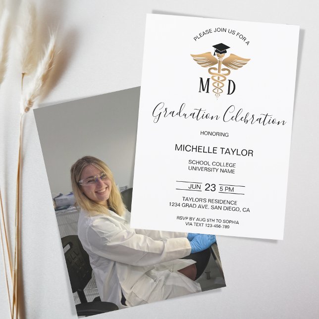 Foto MD Doktor der Medizin Arzt Abschluss Einladung (gold caduceus with graduation hat)