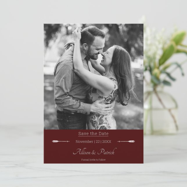 Foto Minimalistische Pfeile | Rot Save The Date (Stehend Vorderseite)
