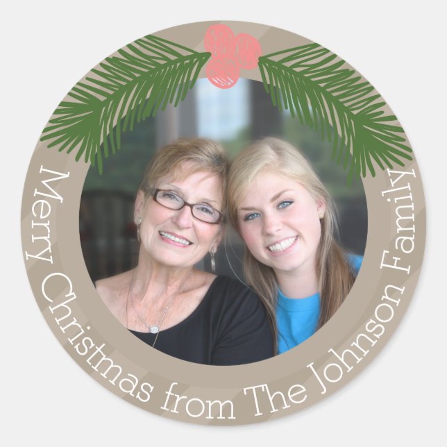 Foto mit Whimsical Holiday Berry Illustration Runder Aufkleber (Vorderseite)