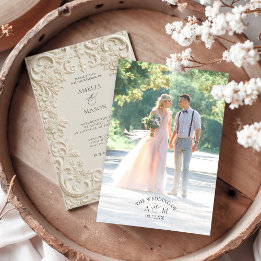 Foto-Monogramm mit geprägter barocker Hochzeitsein Einladung