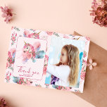Foto Niedlich Unicorn Rainbow Geburtstagsparty Dankeskarte<br><div class="desc">Capture und teilen Sie Erinnerungen der Dankbarkeit mit unserem Foto Niedlich Unicorn Rainbow Birthday Party Dankeschön Card. Das ist nicht nur eine Danksagung, sondern auch Ihr Tor, Wertschätzung mit einer Touch von Charme und Magie auszudrücken. Egal, ob Sie den Gästen für ihre Anwesenheit, Geschenke oder Unterstützung danken, diese Karte verwandelt...</div>