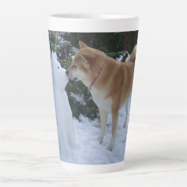 Foto niedlicher akita kissender Schneemann akita H Milchtasse