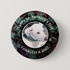 Foto Niedlicher weißer Hunde Grüne Kleeblätter Button